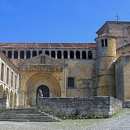 Posada Adela Santillana del Mar Esterno foto